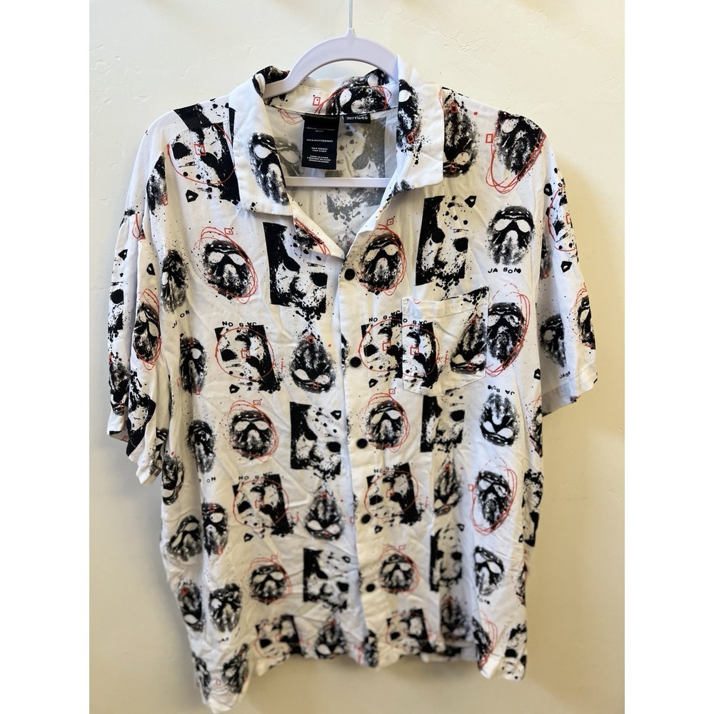 White Friday the‎ 13th Short Sleeve Button-Up (XL, Jason Vorhees) Shirt
